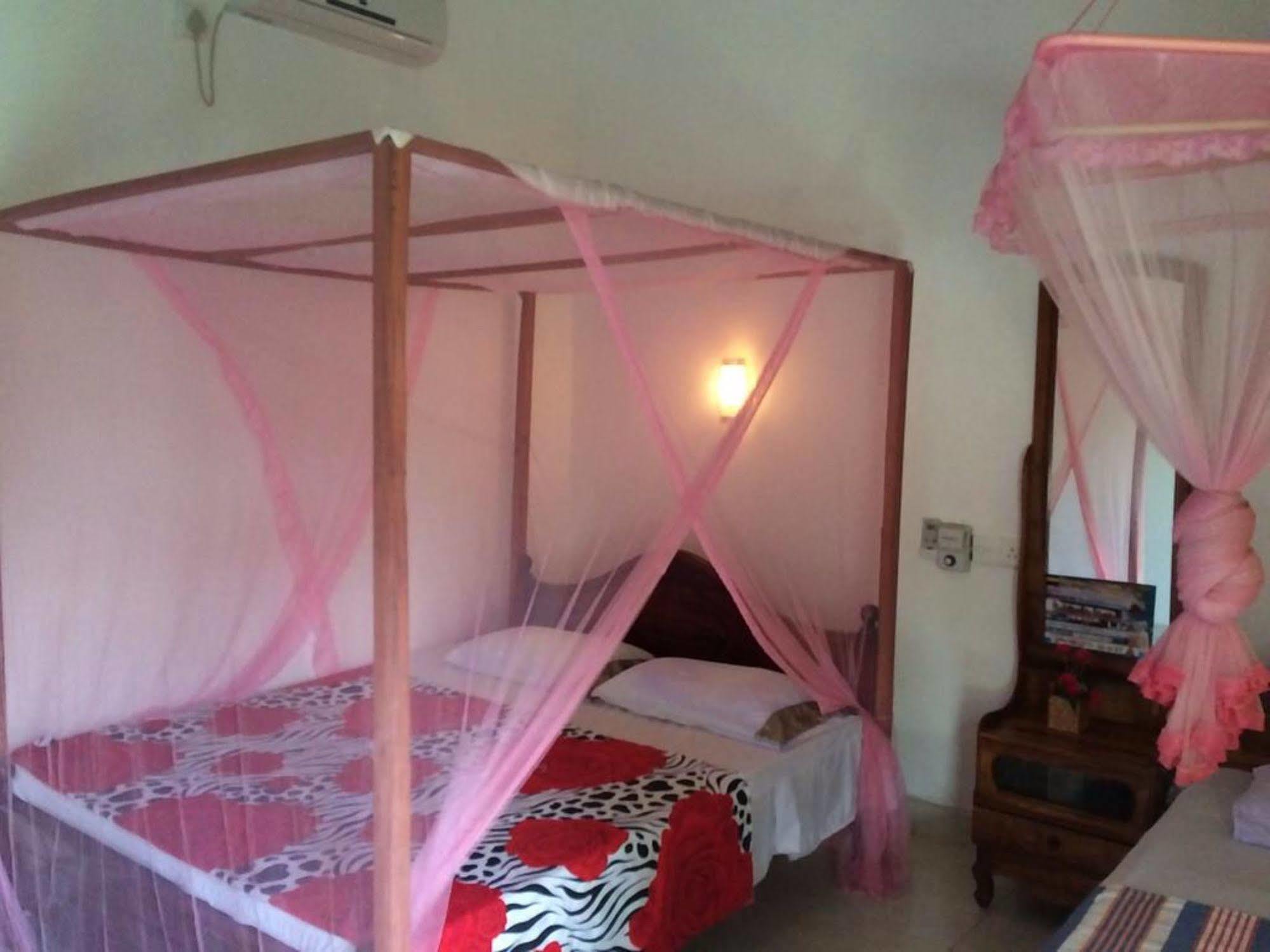 Sun Rest Mirissa Hotel Banduramulla Kültér fotó